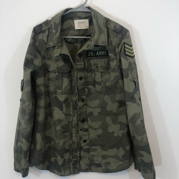 Ashley By 26 International Tops - Ashley by 26 International Camo army button down